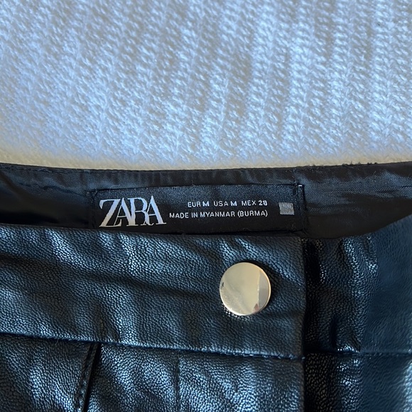 Faux leather mini a-line skirt - Picture 4 of 4